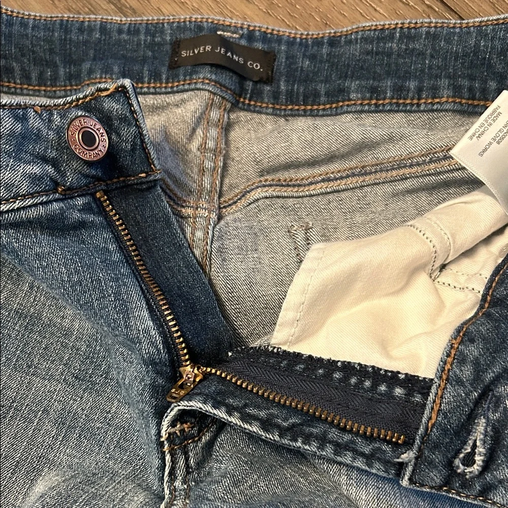 SILVER JEANS SUKI Straight Leg Classic Light Blue Women's Jeans Size 31